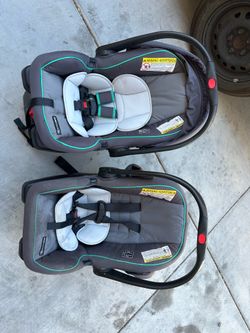 2 Baby Trend Infant Car Seats with Bases - $25 for Both