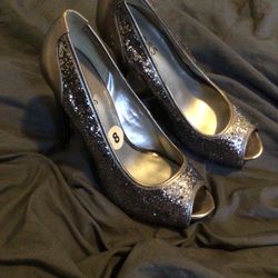Guess Heels Size 8