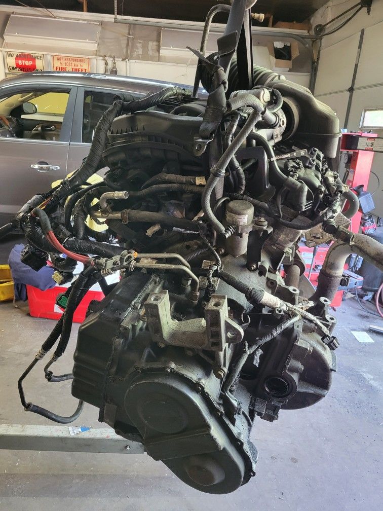 Caravan/Town And Country Engine And Transmission 