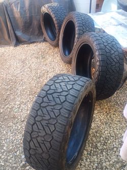 NITO TIRES  305 45  22 Newer Condition
