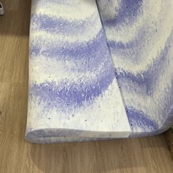 Brand New Queen Memory Foam Mattress Topper 