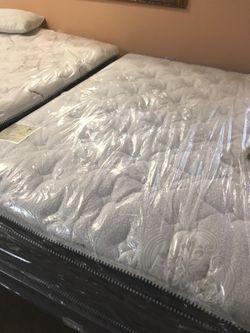 Mattress and Boxspring infused with blue gel