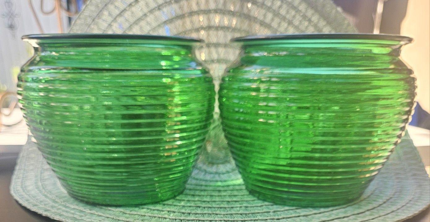 Vintage National Pottery Emerald Green Bee Hive Ribbed Green Glass Vases