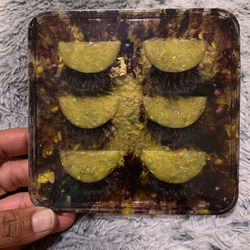 3 Pair Eyelash Holder Including Eyelashes 