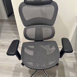 Ergonomic office chair