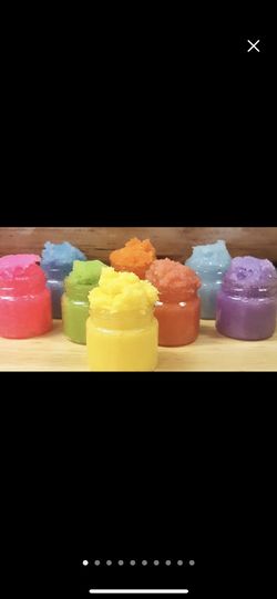 Lip scrubs