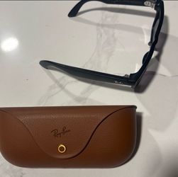 Meta glasses
