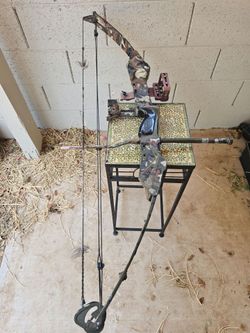 Left-Handed Mach 4 Compound Bow