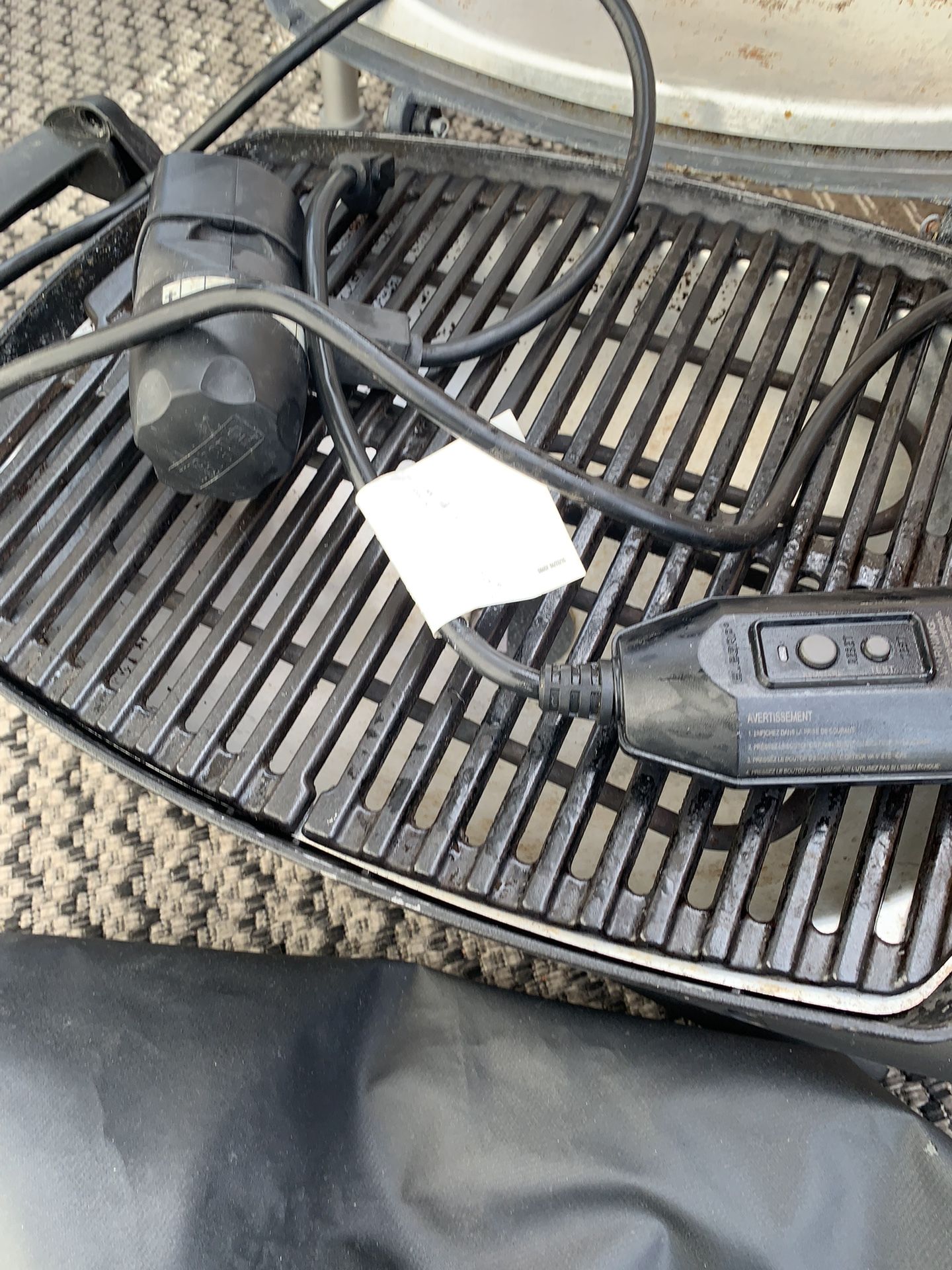 Weber Electric BBQ Grill. Retails $329+ Tax. Check Picture Asking $175 And Needs Cleaning. SERIOUS BUYERS MAKE OFFER