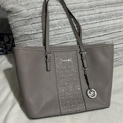 Authentic Michael Kors Jet Set Tote (Nice) 