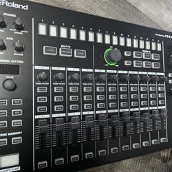 Roland Aira MX-1 Performance Mixer