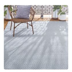 Indoor/Outdoor Cream NOT Blue 7'10"x10'2" Rug