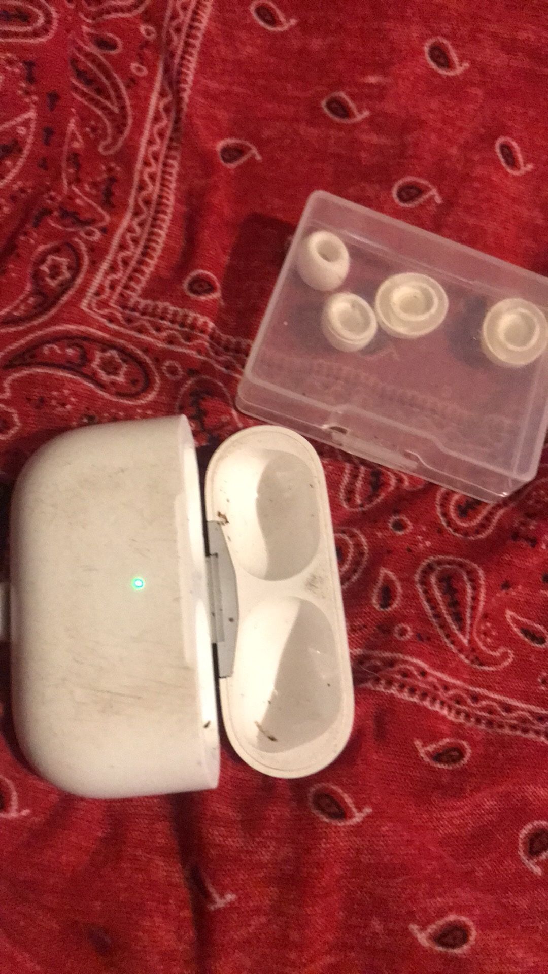 Apple Air Pods Pro Gen 2 Charging Box 