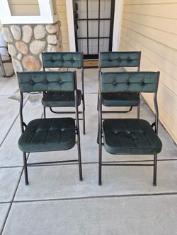Set of 4 padded folding chairs