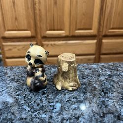 Ceramic Anthropomorphic Raccoon Stump Pair Of Salt and Pepper Shakers.  Made in Japan.  Preowned 
