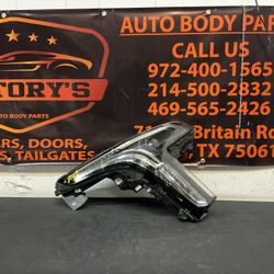 CADILLAC XT4 RH HEADLIGHT 2019-2024 OEM