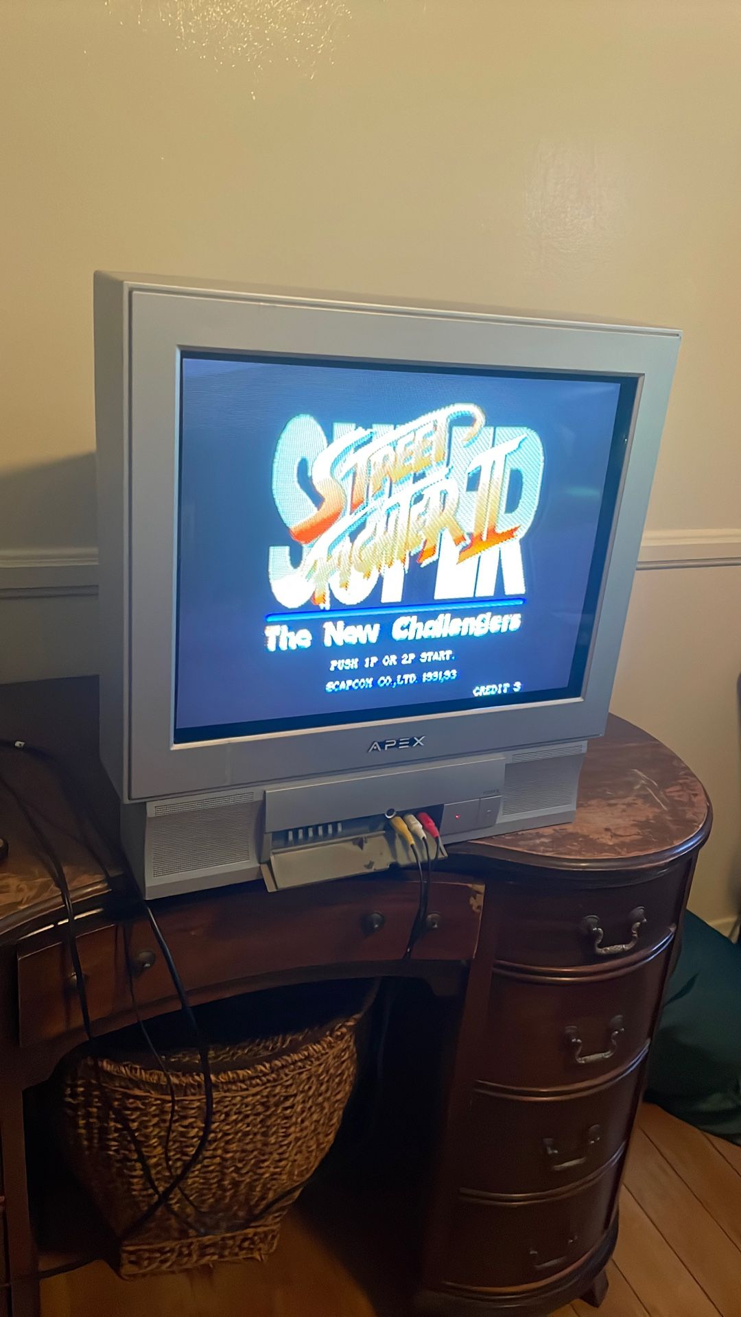 20 Inch Apex CRT Tv