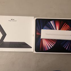 iPad Pro 5th gen 12.9 inch WiFi with Magic Keyboard and Apple Pencil