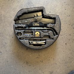 Jaguar XJ Vanden Plas Spare Tire Jack Tool Kit 