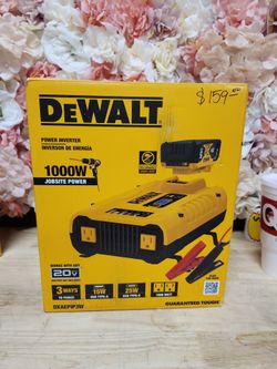 DEWALT
3-Way 1000-Watt Power Inverter Compatible with 20-Volt XR 5 AH Lithium-Ion Battery (Not Included)