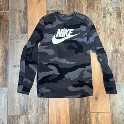 Nike T-shirt Size S 
