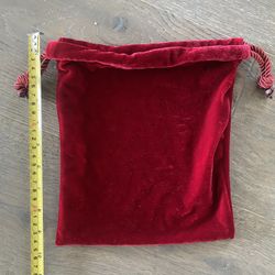 Luxury Velvet Drawstring Gift Bag. 