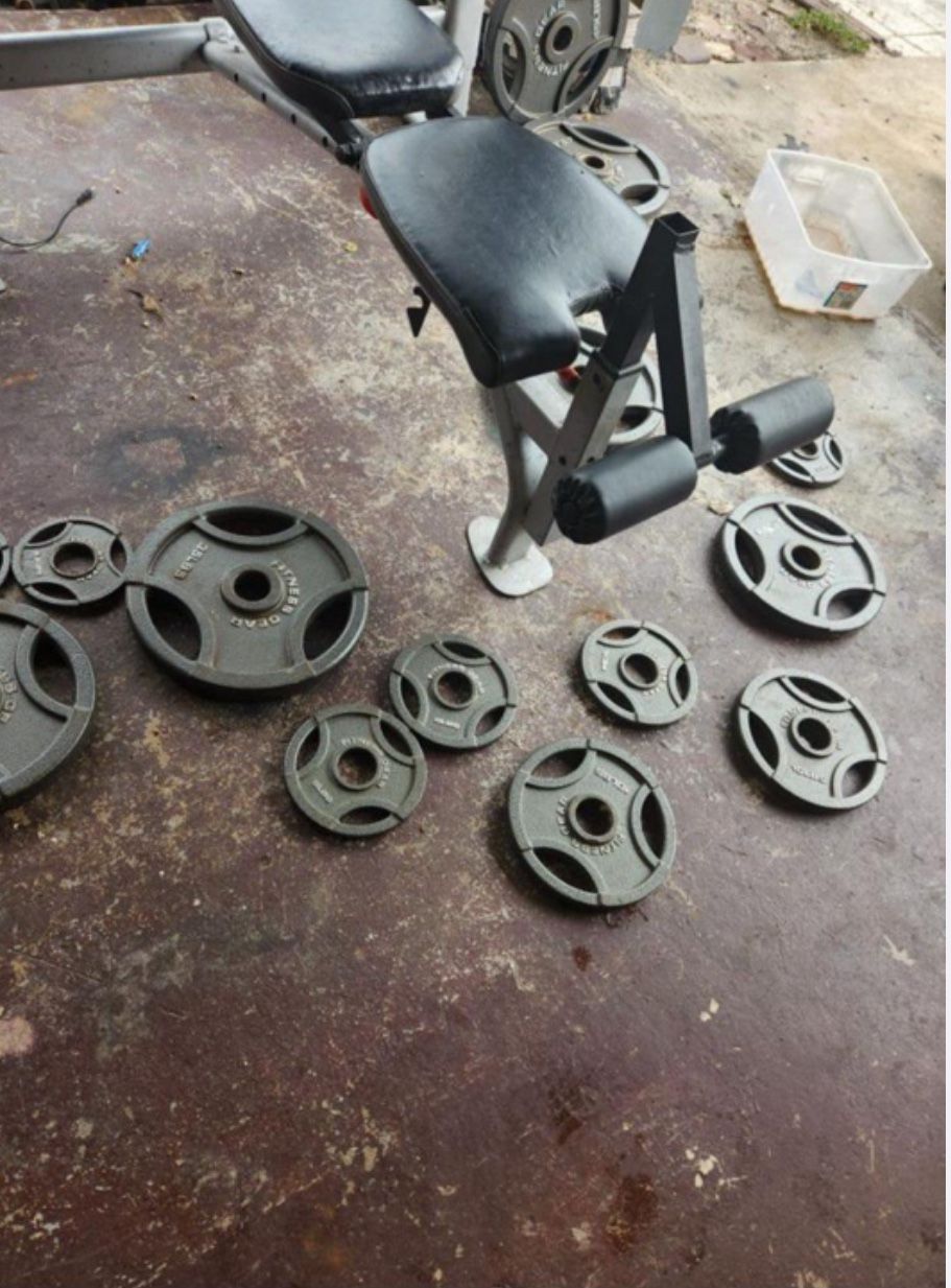 bench weight set $395