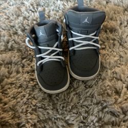 Jordan’s Mid 1 Grey Infants Size 5C 
