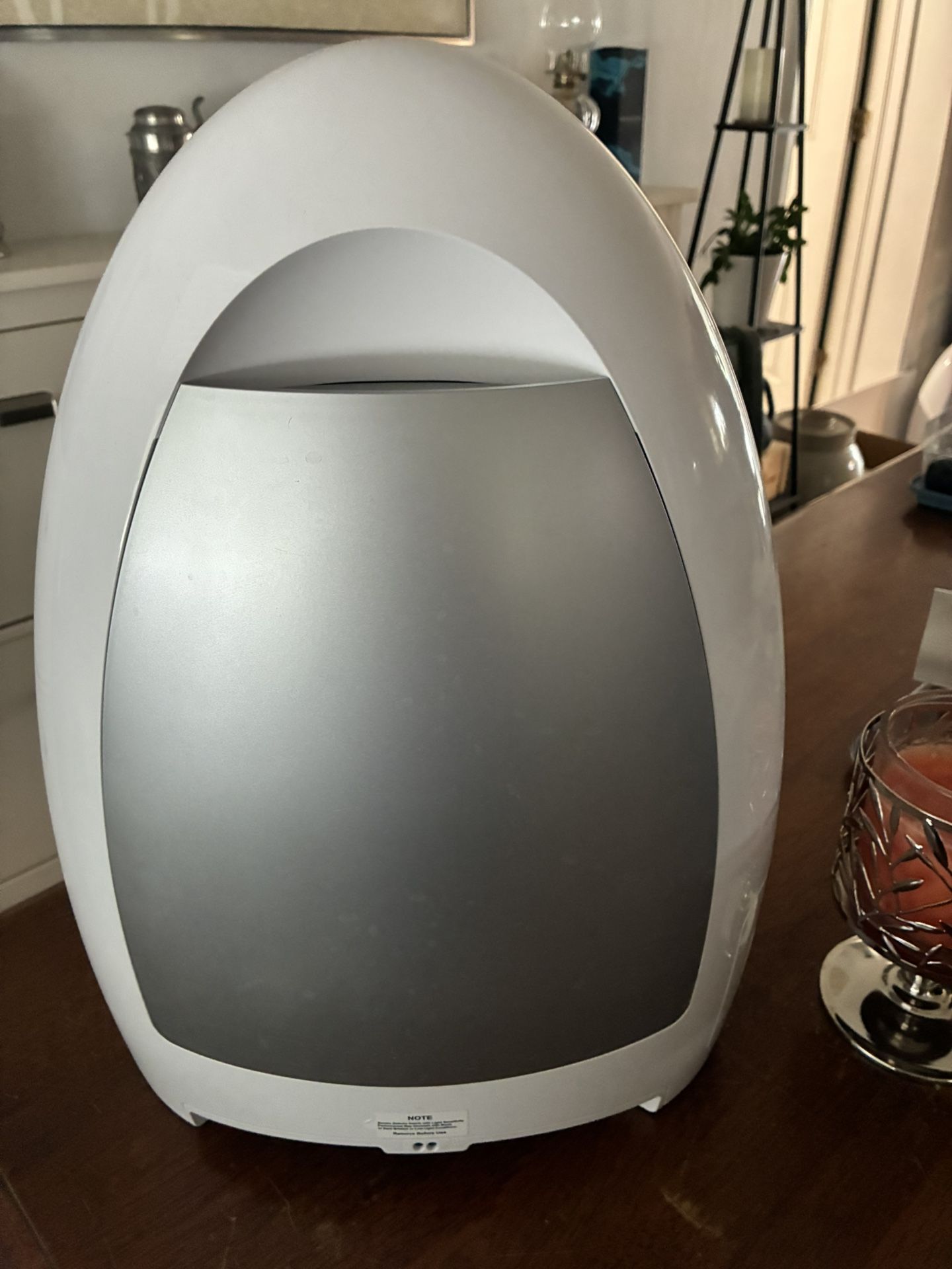 EyeVac Touchless Vacuum