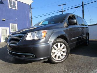 2014 Chrysler Town & Country Touring