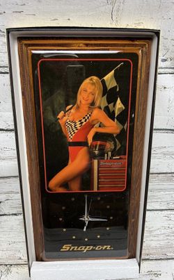 Snap-On Tools Racing Girl Swimsuit Terri Toolbox Pinup Wooden Wall Clock