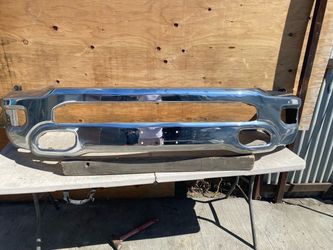 2019-2024 front bumper Dodge Ram 1500. OEM. Chrome.