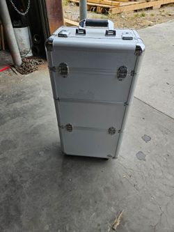 Makeup case