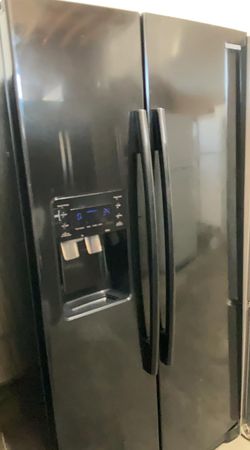 Samsung Side By Side Black Fridge
