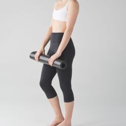 Lululemon Flow & Go Crop Black Size 2
