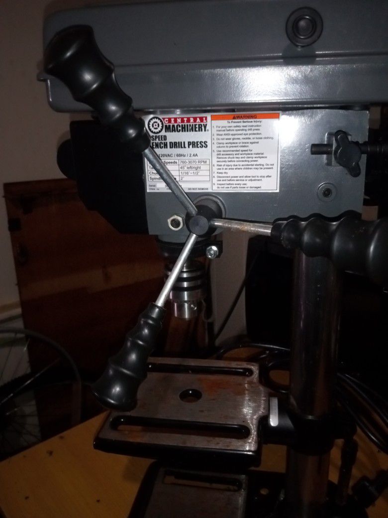Central Machinery 5 speed drill press never used