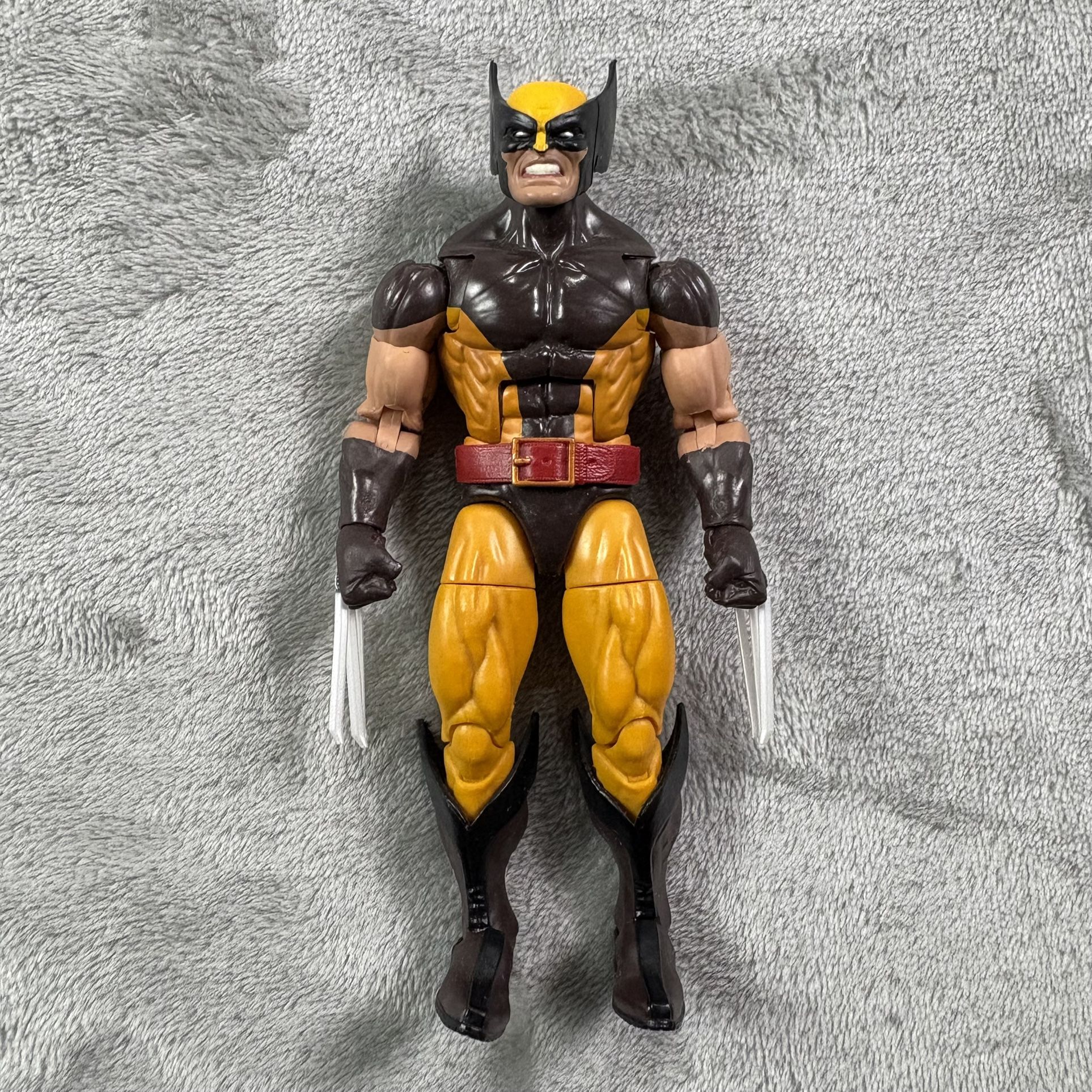Marvel Legends Wolverine (Brown Suit) X-men 6” Action Figure