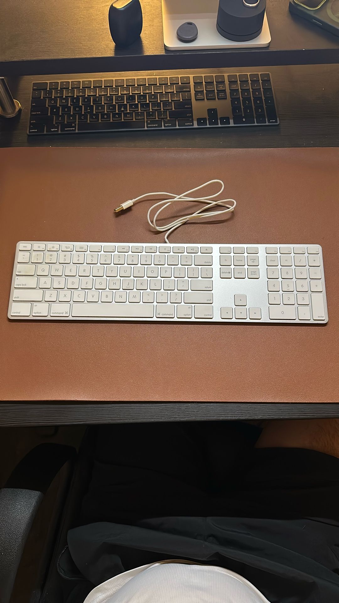 Genuine Apple A1243 Wired USB Keyboard