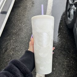 NEW RELEASE White Spring 2023 Venti Tumbler