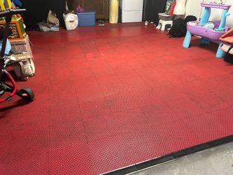 Craftsman garage flooring 16’x19’ easy to install $250