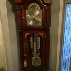 Howard Miller Grandfather Clock -FIRM!!