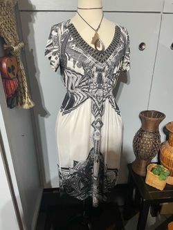 Women’s apartment 9 short sleeve cute summer  dress /bathing suit 👙🩱🩴 cover up 👗  White and black beautiful design  Size Small