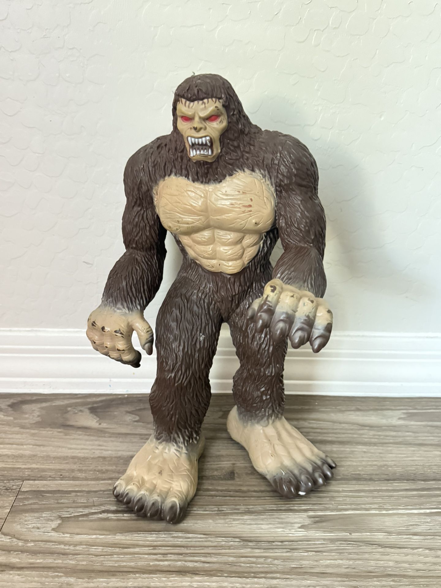 Bigfoot Figure 16’