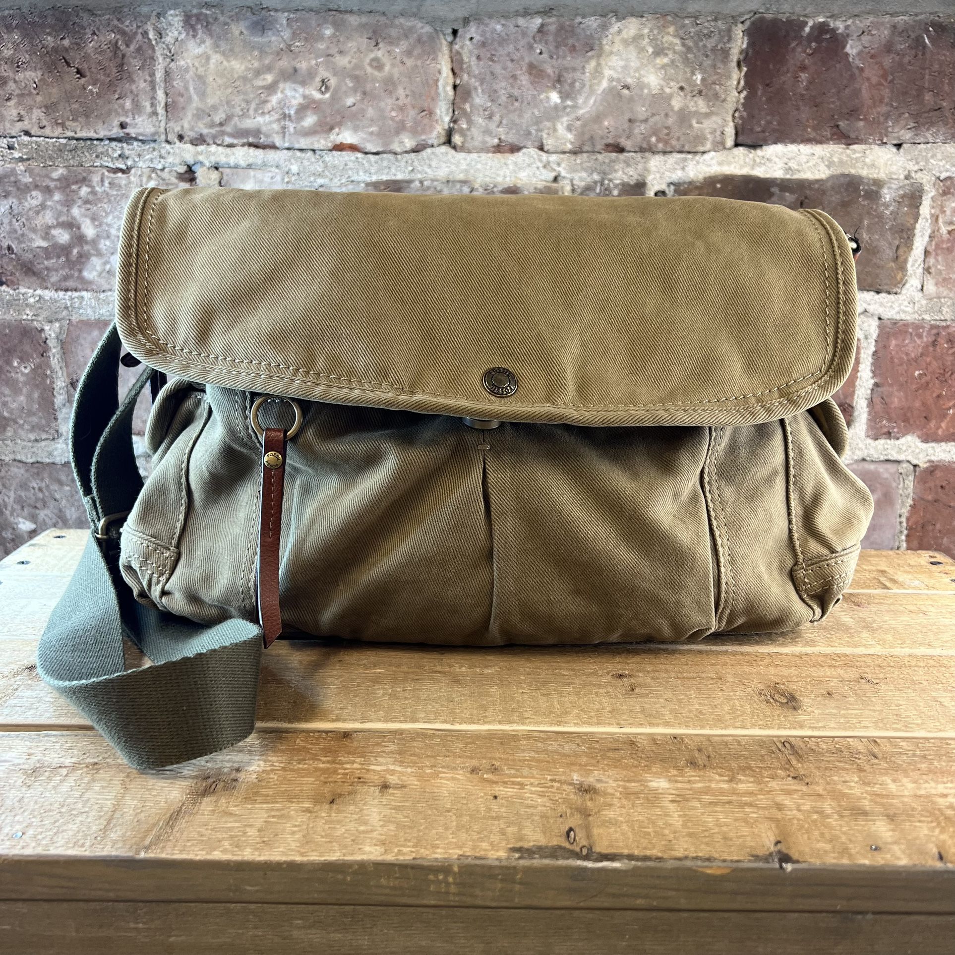 Vtg Fossil Khaki Canvas Crossbody Messenger Bag