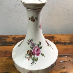 LICORERA ANTIGUA DE PORCELANA FILETEADA 