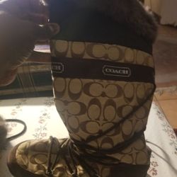 Lady's Coach Boots  Very Good Condition Size 9