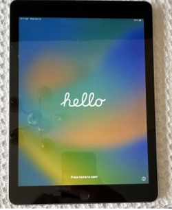 Apple iPad 5th Gen 32GB Wi-Fi