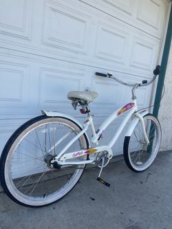 Women's Beach Cruiser Bicycle White