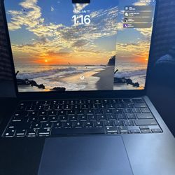 MacBook Air 13.6” M3 Chip