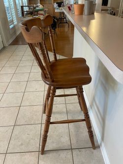 Bar stool